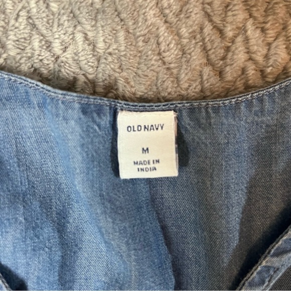 Old Navy women’s blue denim-look super soft flowy long bell sleeve tunic medium - Picture 2 of 11